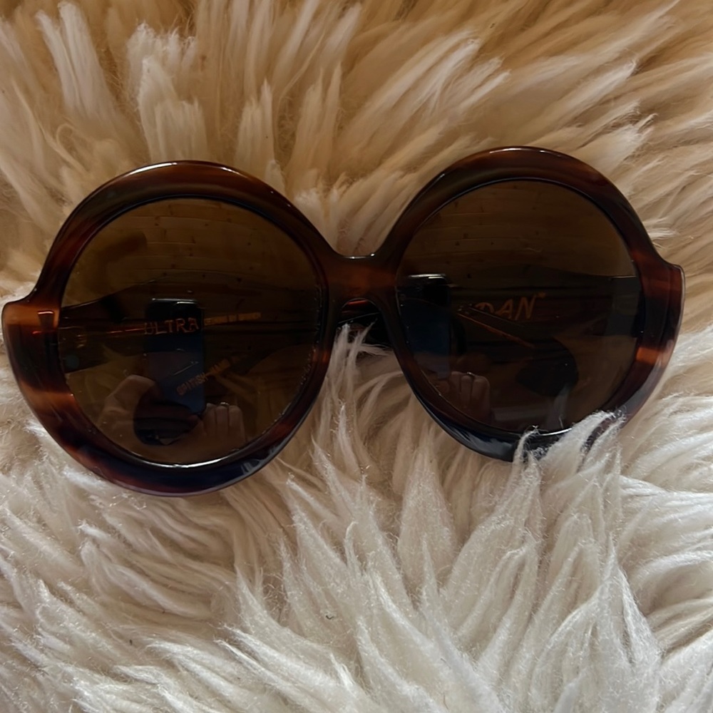 Vintage Ultra "Sudan" Sunglasses made in England. Perfect cond. Made by “Brandy”